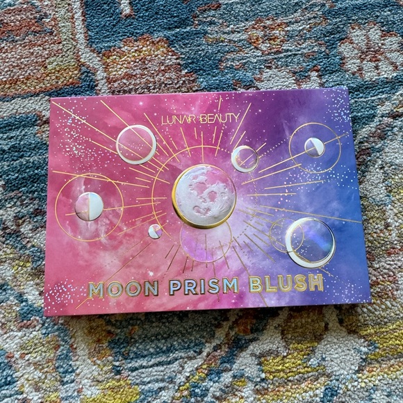 Lunar Beauty Moon Prism Blush Cheek Palette - Picture 5 of 9